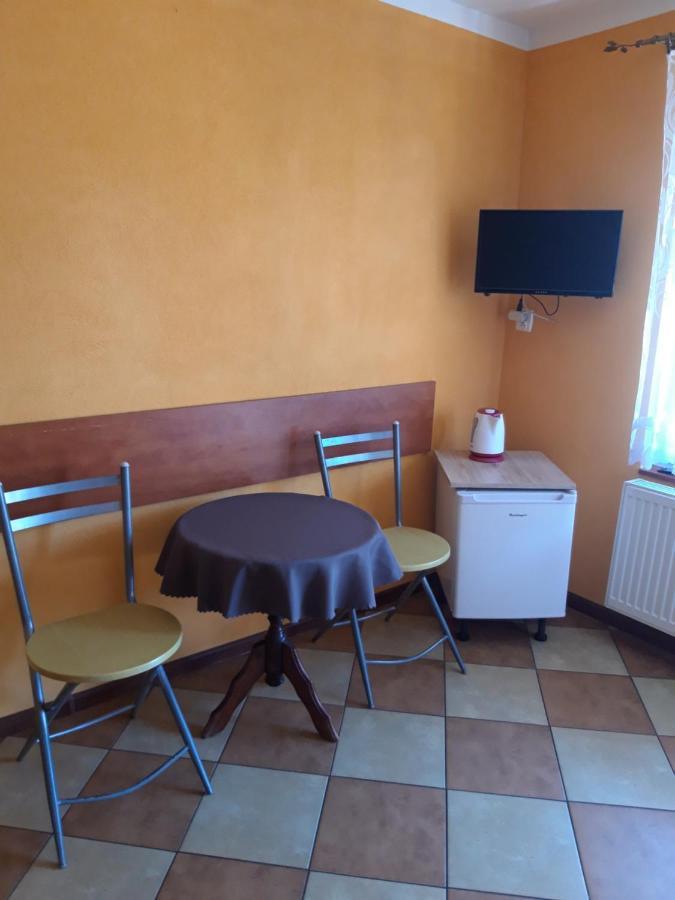 Pokoje Goscinne Marcin Łeba Buitenkant foto